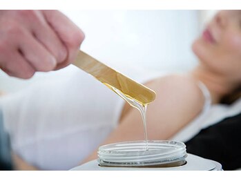 ブランスキンラボ(BLANC.skin LAB)の写真/【フェイスワックスでワントーン明るいお肌に】毛だけじゃなく古い角質も除去できるのでツルスベ肌に◎