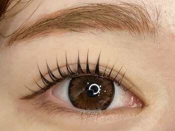 Salon Refretの写真/【ご新規様まつ毛パーマ¥4500★】毎日のメイクが格段に楽になる♪高持続が自慢のまつ毛パーマをお得に体験!