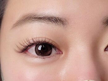 デイドットテンジン(de.tenjin)の写真/柔らかいニュアンスカラーで目元に透明感!瞳の色を綺麗に魅せてくれる儚げカラーエクステでトレンドeyeに♪