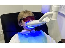 ビーホワイト 名古屋金山店(BE WHITE)/LEDライトを照射