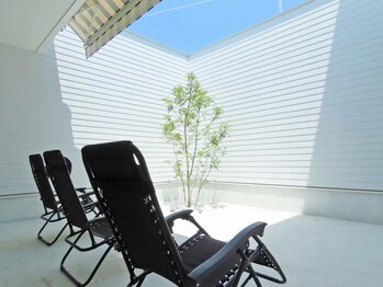 サン アンド ラピス(SAN&LAPIS)/外気浴