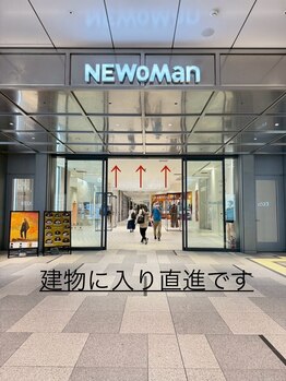 ミピマム 横浜駅前店/横浜駅西口～サロン 順路ご案内1