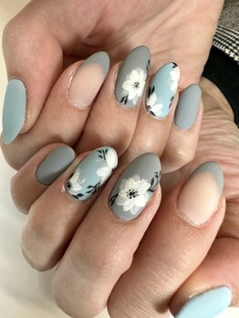 サラサネイルズ 代官山 恵比寿(sarasanails)/マット/手描き/花