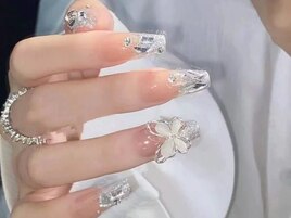 キラキラネイル