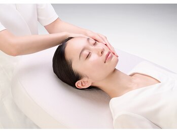 ポーラ AQUALIE店(POLA)の写真/パッと明るく見違える肌へ!POLAオリジナルの美白成分をたっぷり配合。