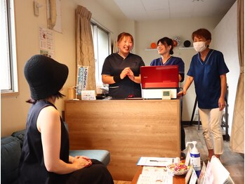 はなみずき 大分店/笑顔いっぱいのスタッフです♪