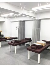 マカナ接骨院(Makana接骨院)/広く明るい空間です♪