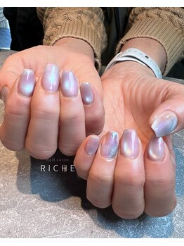 うるツヤ春ネイル