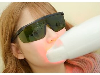 ハピネス 心斎橋アメリカ村本店(Happiness)/歯茎ケア+セルフホワイトニング