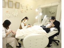 サロンドフェルメール/まつげ＆ネイルの同時施術OK!