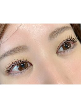 ナチュラル上品な目元にしたい