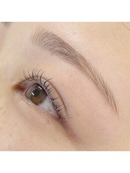 ナチュラル上品な目元にしたい