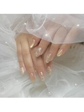 白(HAKU)/リピーター様お持ち込みネイル