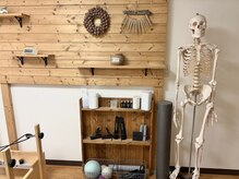 ライフ ピラティス スタジオ(LIFE Pilates Studio)/解剖学に基づいたの姿勢改善