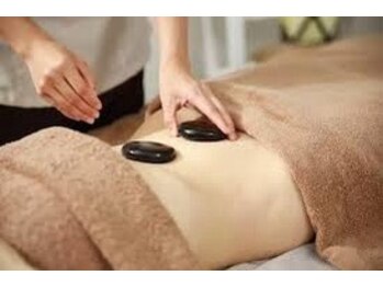 リラクゼーション らくにな~る/美尻&美腸 強リンパ痩身