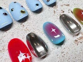 【個性派ネイル】