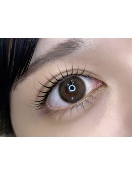 ナチュラル上品な目元にしたい