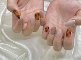 べっ甲ネイル　￥8800