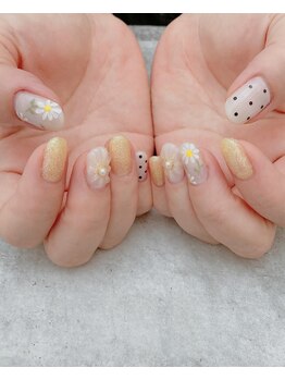 シードット(Cdot)/ぷっくりお花ネイル