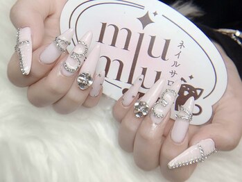 ミュウミュウ(miumiu)/冬×大人可愛いネイル