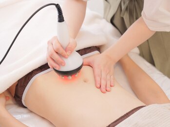 パルタージュ(Partage)の写真/【短期集中☆ぽっこりお腹撃退】脂肪燃焼高周波×造形深層リンパのWアプローチで、本気のサイズダウン◎