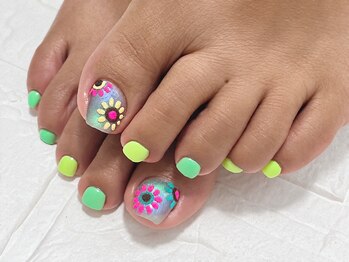 パールネイル 辻堂店(Pearl nail)の写真/【お付け替えまで綺麗に！持ちとフォルムにこだわった丁寧な施術♪】こだわりの施術で美しい指先に◎