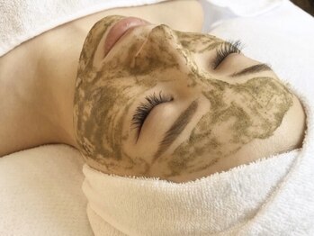 リッチ(Rich+)/ニキビケアにハーブピーリング