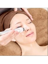 萬裡(マリン)/毛穴洗浄/黒ずみ撃退/小顔リンパ