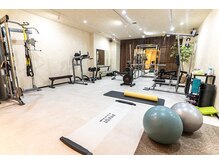 カクレガ(KAKUREGA)の雰囲気(筋トレだけでなく、ストレッチやマッサージも可能♪)