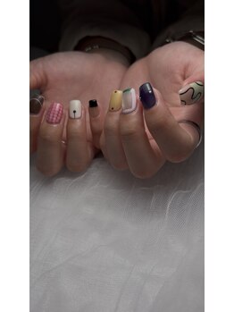 エミュ(e3mu)の写真/持ち込み歓迎のフリーデザインで理想の個性派ネイルを実現!ミラー・マグネット使い放題◎