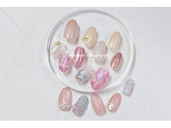 ネイルサロンスクール ビュートバタフライ 町田店(BEAUT BUTTERFLY)の写真/奇をてらわず、美しさや持ちの良さをとことん追求し続ける【頑固者のお店】上品で華やかな仕上がりに！