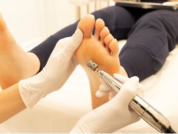 リゼラアンドコー 鹿沼店の写真/足のかさつき、魚の目、巻き爪でお悩みの方に◎初回施術で効果実感☆本格的な角質美肌ケア!