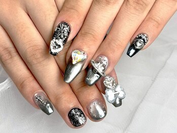 パダアット ヴァラネイル 天神南店(PADA at VALLANAIL)/coolネイル/メタル×ビジュ-盛り