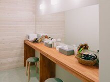 カレ(kale)の雰囲気（パウダールーム完備/施術後もゆっくり化粧直ししていただけます）