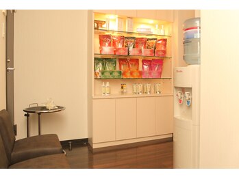 フットブルー 青山店/フットブルー青山店店内