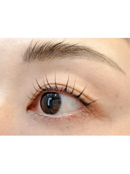 ナチュラル上品な目元にしたい