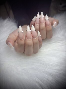 アミネイル(Ami Nail)/ワンホンガーリーネイル