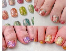 デシカ(DeSica)の雰囲気(手描きネイルで差をつける、大人のオシャレフットネイル)