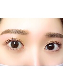 ナチュラル上品な目元にしたい