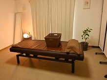 コアブルーム(CoreBloom)の雰囲気（茶色をメインとしたシンプルで落ち着いた空間です。）