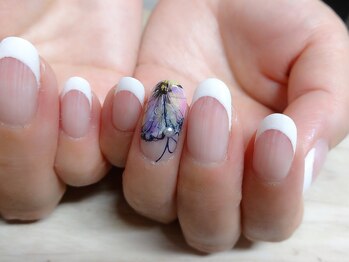 アミュリー ネイル アトリエ(Amury nail atelier)/手書きジェルフラワーフレンチ♪