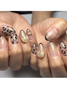 プリュム(Plume)/スプリングレオパードネイル