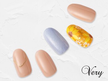 ヴェリー 六本木ヒルズ店(Very)/夏にぴったりなひまわりネイル