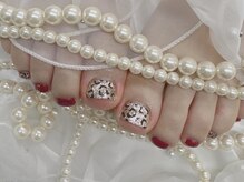 ハニービービー(Honey Bee Bee)/レオパードフットネイル