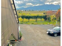 AGの雰囲気（入口からすぐの所に、4台程停めれる広々駐車場☆）