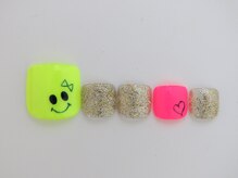 まつげアンドネイル ディアマンローズ(DIAMANT ROSE)/にこちゃんフットネイル・6600円