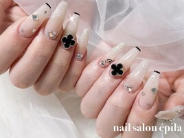 フレンチネイル×ドット