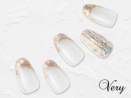 ラメフレンチのバカラネイル