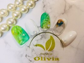 ボタニカルグラデーションネイル