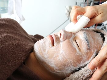 フィオラ(FIORA)/男性のお客様もお肌のお手入れ!